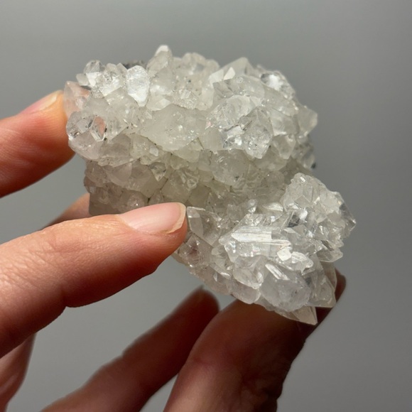 Apophyllite Specimen #I (i) - Picture 4 of 4